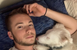 Read more about the article Internet Bowled Over The Tender Way This Man Wakes Up His Blind And Deaf Canine