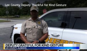 Read more about the article Alabama Deputy Moved by a Random Act of Kindness by Teens